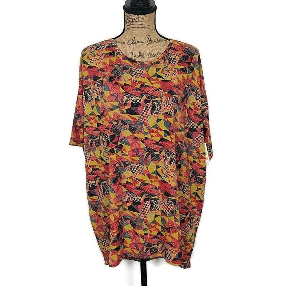 NWT Lularoe Womens sz‎ M Irma T Shirt Multicolor Geometric Short Sleeve